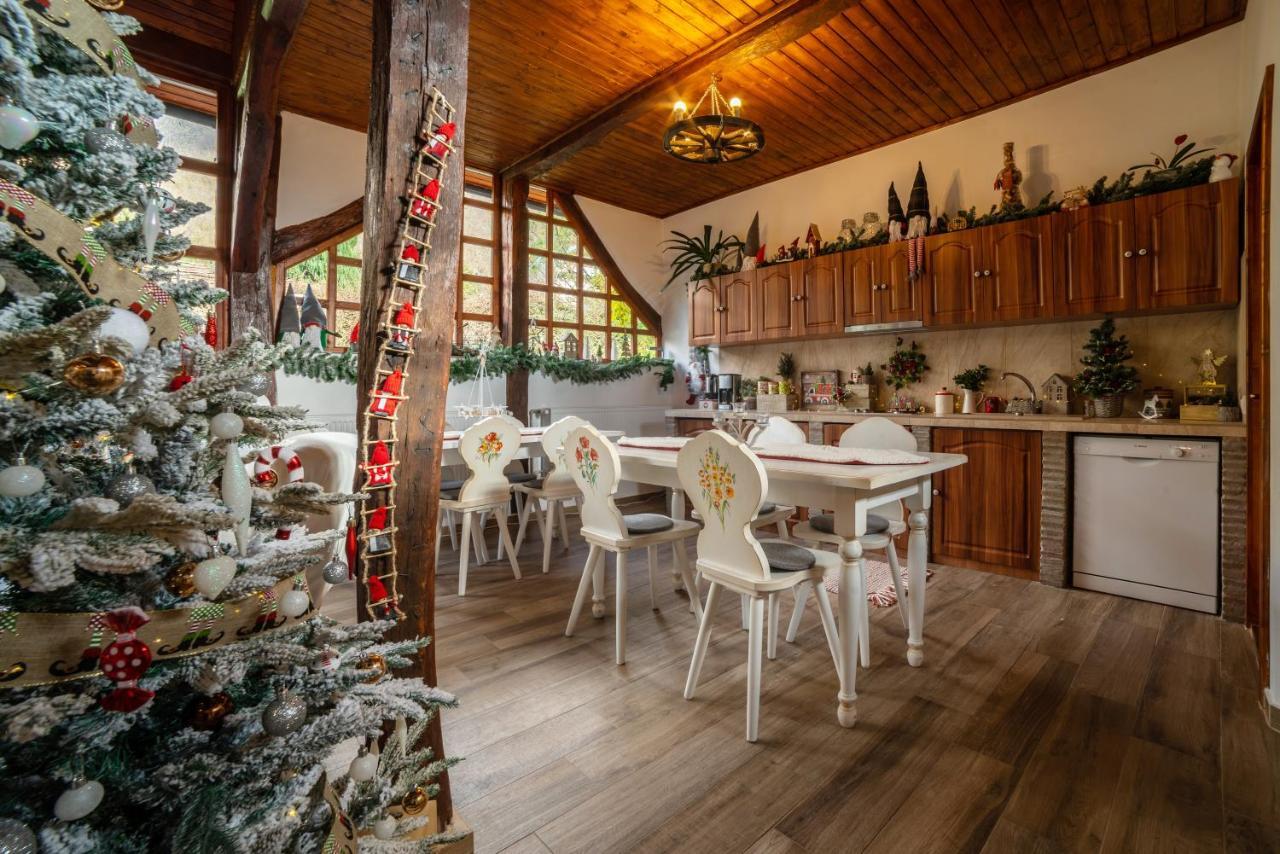 Casa Cu Suflet Hotel ซิวิโชอารา ภายนอก รูปภาพ